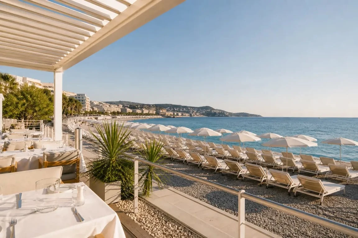 Opéra Plage - restaurant et plage privée à Nice avec vue sur la baie des Anges